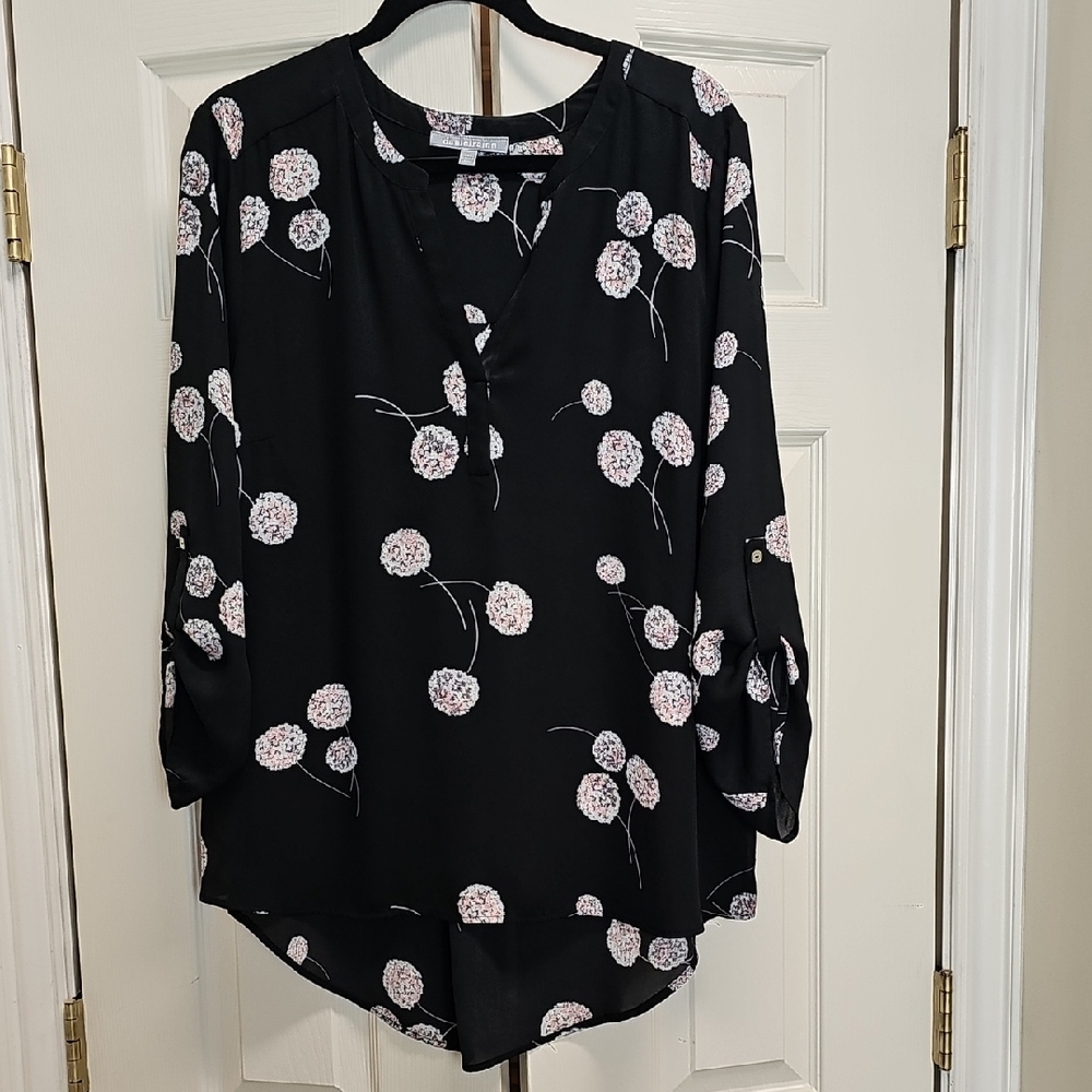 Daniel Rainn Black Floral Split-Neck Blouse